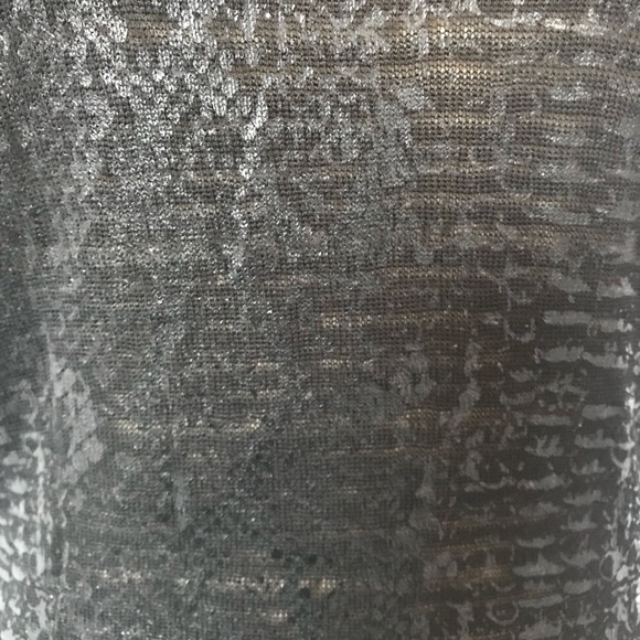 Cache Cold Shoulder Top - Picture 2 of 8